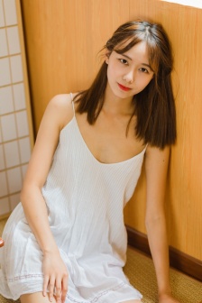 掀女生裙子